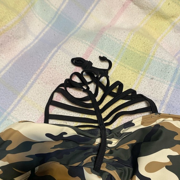 Beautiful Green Camo Swimsuit Gorgeous - Picture 10 of 13